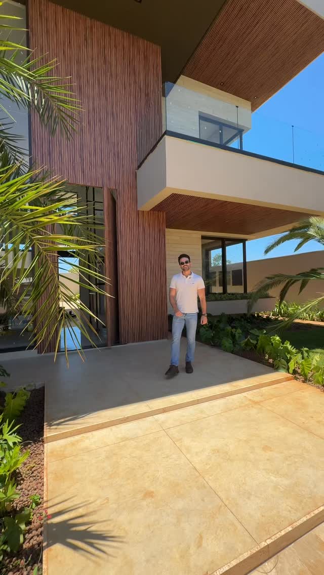 Acompanhe esse tour pela obra de João Vitor Scaramal.
Uma residência de condomínio, em José Bonifácio, pensada para unir funcionalidade e estética em cada ambiente — com ambientes integrados, muita iluminação natural e o bem-estar no dia a dia.
Um projeto que começa na ideia, mas ganha força em cada etapa da execução.