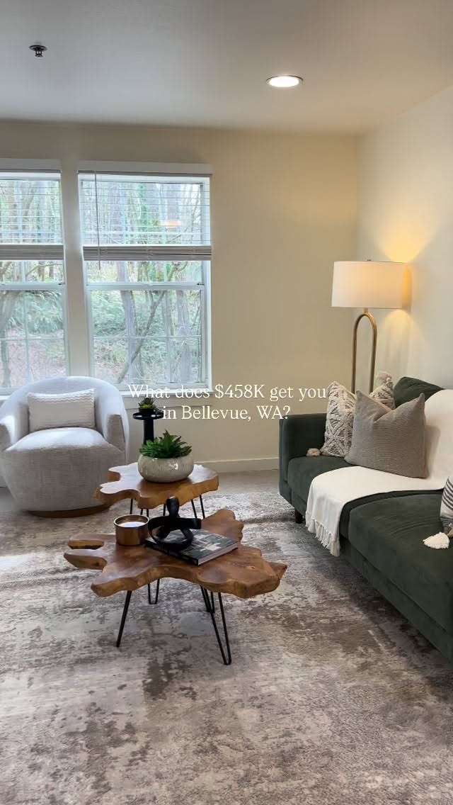 This sweet spot is ready for its new owner! DM me for a private tour or more info 😊
2 bed | 2 bath | Bellevue
2740 118th Ave SE #202, Bellevue