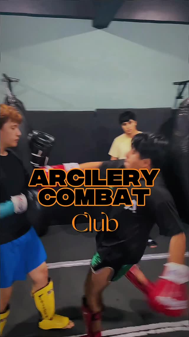 Boxeo, MMA, Muay Thai, BJJ y Pesas… ¿EN UN MISMO LUGAR?
En ARCILERY no eliges uno, te construyes en todos 👊🏼
📍Recuerda que estamos ubicados en: Calz.Azcapotzalco La Villa 1136, GAM. 07730, CDMX
.
.
.
.
.
.
#gimnasio #gymcdmx #lindavista #artesmarciales