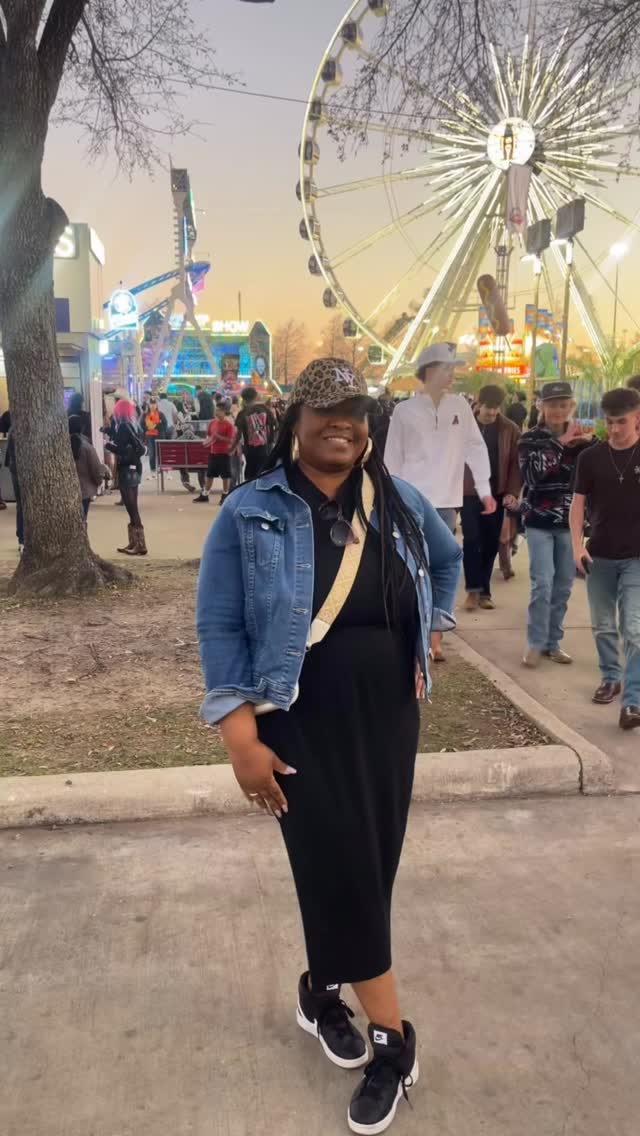 💕HaPPy Wednesday! 🌟
25 years later
I’m still a Louisiana girl in this Big Ole Texas world🤘🏾
Just a girl from a small town in the heart of Acadiana⚜️
A girl with no fear of what was ahead
who endured painful losses and gained a lifetime of lessons and friends who have become family
A girl who carried many of her cultural heritage, but let go of unhealthy traditions
A girl who unlearned self-hate and embraces self-love
A girl who protects herself from negativity, creating healthy boundaries and safe spaces
A girl who knows who and what she deserves even if it means letting go of people, places and things her heart loves
Because I love me more and deserve this soft life I work so hard building….
To all my Empaths, Strong Ones,Change Makers, Curse Breakers, Dreamers….Keep Going, Let go of everything set up to break you, Align with your rightful tribe and Live the life designed for YOU🫶🏾#womenshistorymonth #selflove #mentalwellness #joy