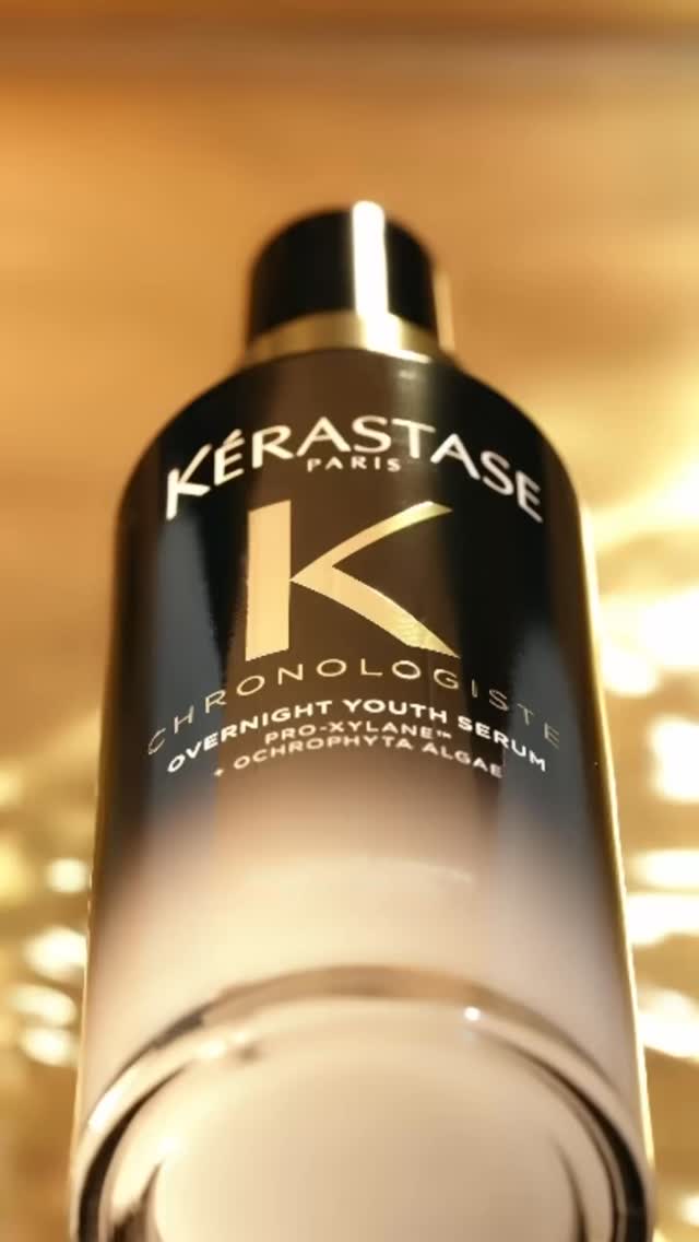 One night. Five signs of hair aging reversed. 🫧 #bellabellabeauty
Experience the regenerative power of the new Chronologiste Overnight Youth Serum, the latest innovation bringing longevity science to haircare.
.
#Kerastase #Chronologiste #LuxuryHaircare