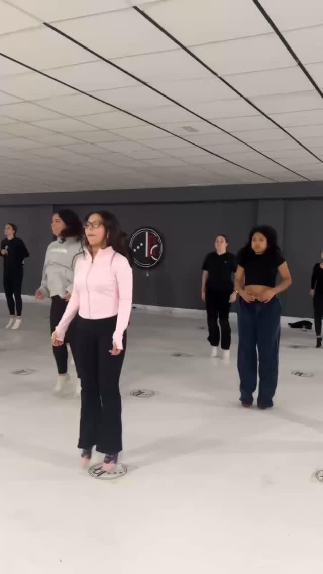 💥ROTATIVA CLASS💥
🧠: @mrs.miryam @spreadyourlegsbcn