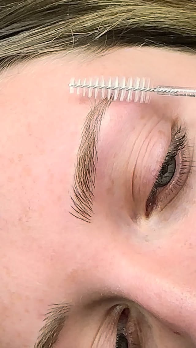 A bit of brow magic… ✨
The most delicate brow reconstruction 😍
.
.
.
.
#SoftPowderBrows
#HairStrokeBrows
#BespokeBrows
#PMUBrowsUK
#SemiPermanentBrows