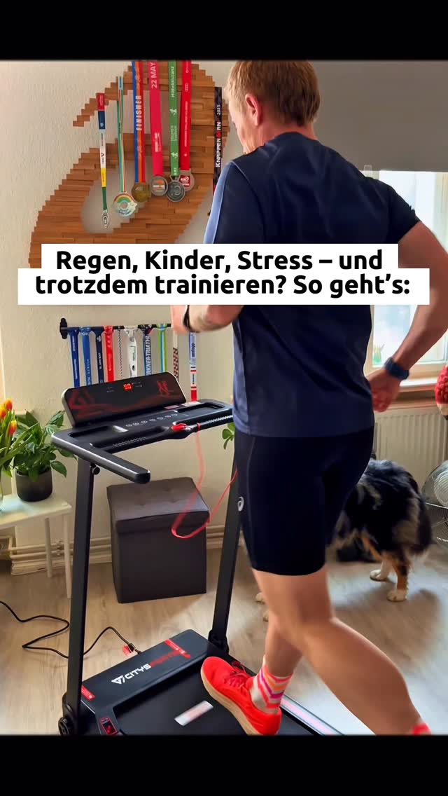 *Werbung*
Heute stand ein entspannter Indoor-Run auf dem Plan – möglich gemacht durch @citysportsyuna
Perfekt für Tage, an denen:
– die Kids dich brauchen
– das Wetter nicht mitspielt
– oder du einfach sauber deine Grundlage trainieren willst
👉 Das WP9 Laufband geht bis 12 km/h – ideal für lockere Läufe bis hin zu strukturierten Einheiten für mein Sub10-Projekt
Für mich aktuell die einfachste Lösung, um konstant dranzubleiben – egal was außen passiert.
💡 Gerade für Einsteiger oder Vielbeschäftigte: Kein Pendeln, keine Ausreden, einfach loslaufen
Der Dauerbestseller auf Amazon – starkes Preis-Leistungs-Verhältnis und super easy im Alltag integrierbar
Wer von euch nutzt schon ein Laufband zu Hause? 👇
#running #laufen #citysportsyuna #citysports #ironmantraining triathlontraining