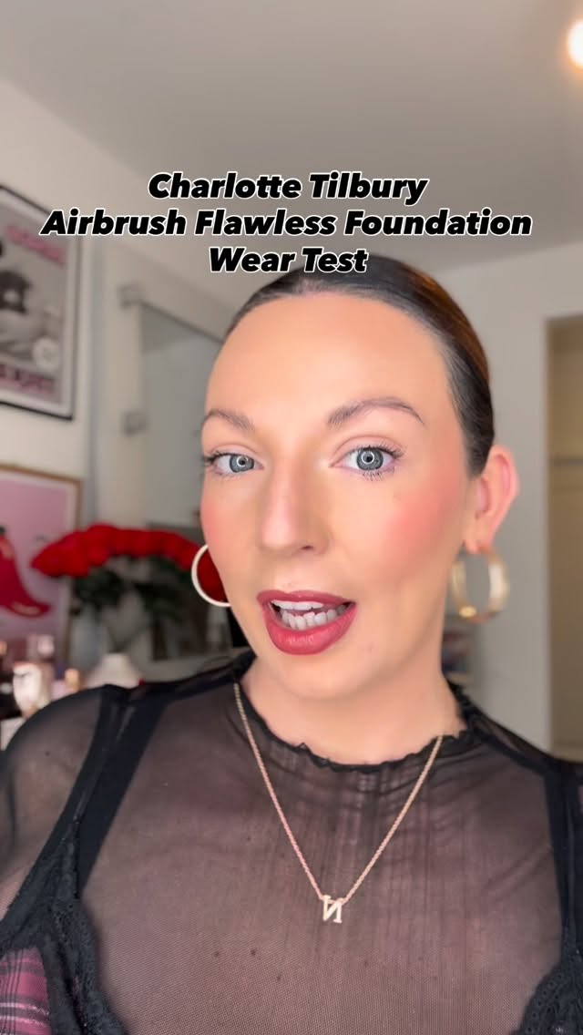 Part two, wear test of @charlottetilbury Airbrush flawless foundation for 11 hours!
What are your thoughts? 💭
#charlottetilburymakeup #charlottetilbury #foundationweartest #airbrushflawlessfoundation #makeupartist