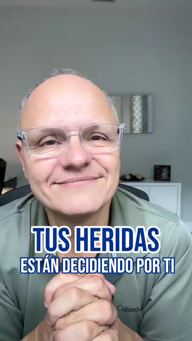 💭 No decidir, también es una decisión.
Todos los días eliges cómo reaccionas, qué permites y cómo te relacionas.
Y muchas veces, sin darte cuenta, esas decisiones vienen desde una herida.
Cuando haces eso consciente, todo empieza a cambiar. ✨
💬 Si quieres trabajar en la forma en que te relacionas, revisa Sanando Relaciones en el link de mi perfil.
#CrecimientoPersonal #RelacionesSanas #InteligenciaEmocional #SanarRelaciones