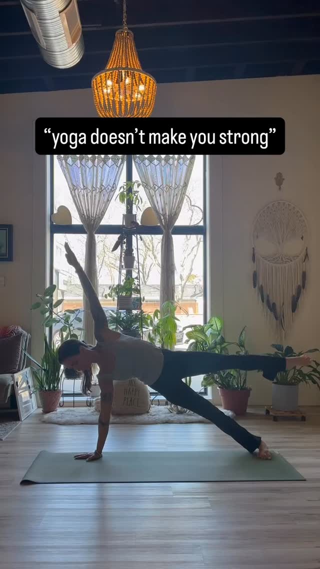 “yoga doesn’t make you strong.”
…be serious 😌
maybe your yoga isn’t.
because when you train with intention -
control, load, stability, mobility -
yoga will humble you real quick.
this is strength that translates:
• picking up your grandkids like it’s nothing
• hauling luggage… and actually enjoying the trip once you get there
• walking, hiking, exploring new places without your body holding you back
• playing pickleball, tennis, running - with power, control, and less risk of injury
• moving better in your sport (yes, those swings gets stronger ⛳️🏸)
• getting up & down off the floor with ease - now and later
• staying durable, capable, and independent for life
and let’s not pretend…
strength, control, and mobility show up in every part of life -
including the fun parts… yeah, that kind of strength too 😏💋
challenge, play, expression, connection… even love-making 💋
this isn’t passive stretching.
this is earned, functional, usable strength.
and depending how you practice…
you can build a lot of it.
we offer those styles at vital vibes
🍀
and even more depth through private sessions.
so yeah…
yoga might not make you strong…
unless you’re actually doing it right
🫳
🎤💥
#yogi #yogacommunity #perrysburg #strengthtraining #yogaforeveryone