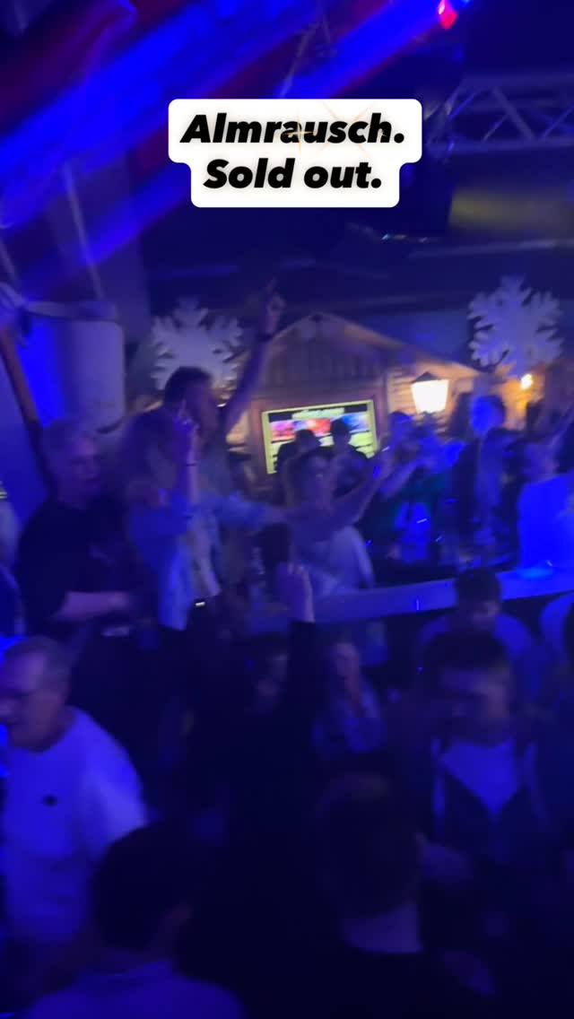 Was für eine GEILE NACHT! Almrausch absolut ausverkauft!
Danke an alle, die mit uns eine unvergessliche Party gefeiert haben! 🫶🏼🌟
#reutlingen #almrausch_rt #party #Mountaincrew #nightlife