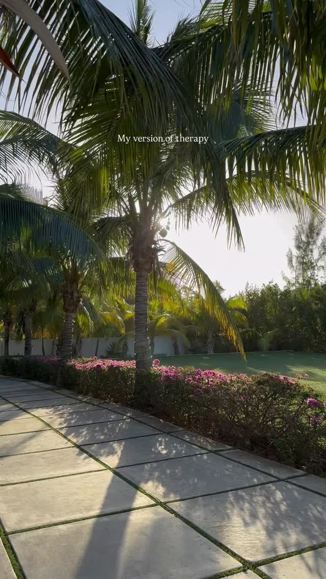 Island therapy 🩵🌊🌴🌺