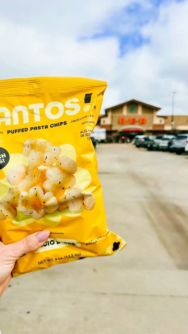 AD// Join us as we get St Pattys Day treats for our kids’ weekly snack board - our Friday tradition to rest, reset everyone’s nervous system, and connect after a long week! Watch to the end to see the snack board we’re muchin’ on this week.
These chips, Tantos!, are REAL pasta made from Chef Jose Sasto, a Michelin-starred chef and Food Network personality! They are available at H-E-B across Texas in the Deli
My kids preferred the red Marinara ones - said they taste like pizza! 😂💕
#tantos #pastachips #hebfinds