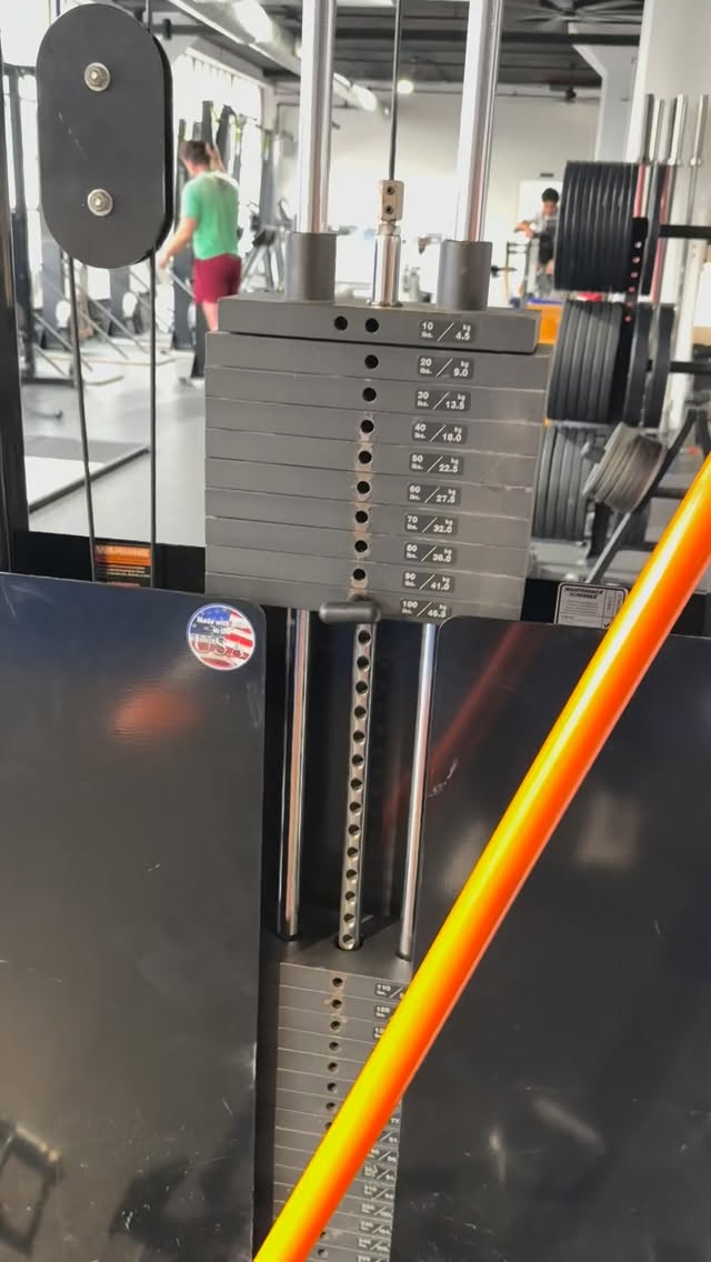 3 college recruits. Two programs. One standard.
From Bucknell to William & Mary — this is what real development looks like.
In tennis, footwork matters. Skill matters. But neither replaces strength or conditioning.
If you’re not building force and anaerobic capacity, you’re leaving performance — and your body — exposed.
Strength training + anaerobic conditioning isn’t optional. It’s the foundation:
• More power on every shot
• Explosive first step and repeat sprint ability
• The ability to recover between points and outlast opponents
• Fewer injuries over a full season
You can’t out-footwork weakness.
You can’t “tennis your way” around the weight room.
And you can’t survive matches without a high anaerobic engine.
Lift heavy. Train explosively. Condition with intent.
This is how you actually level up.