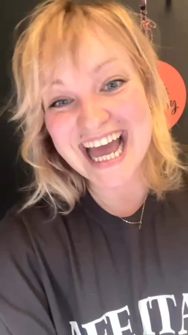 Just wrapped⌠and ready to go again!
Maisieâs 2-week Painted Monograms course has been pure magic and if you missed it, donât worry⌠the next one starts Thursday 14 May đ¨
Learn to design, paint, and bring your own monogram to life with delicate florals đż
Grab your spot before it fills.
#paintedmonograms #calligraphycourse #creativeworkshop #watercolourletters #learncalligraphy
@maisiebeem