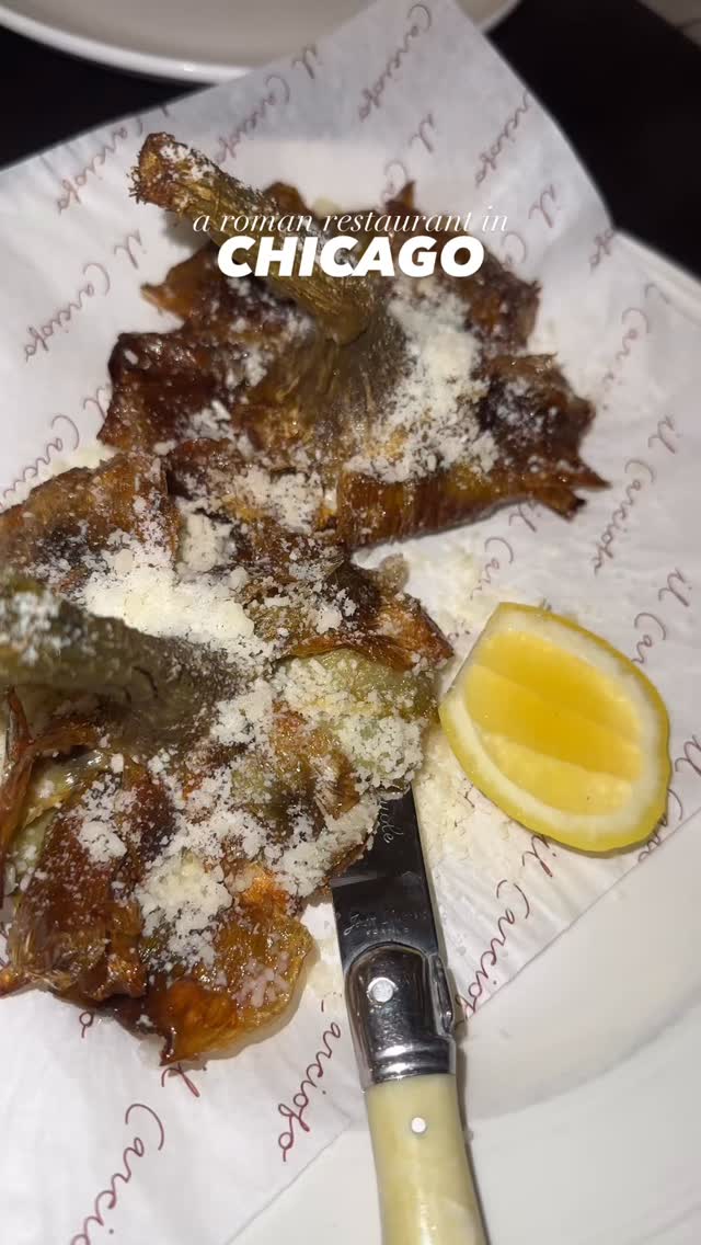 Roman classics in West Loop 🇮🇹
Dinner at Il Carciofo:
🥬 Carciofo alla Giudia
🧀 Supplì with ragù
🍝 Cacio e Pepe
🍕 Capricciosa Pizza
🍝 Spaghetti
#chicago #chicagofood #chicagorestaurants #chicagofoodie #chicagodinner