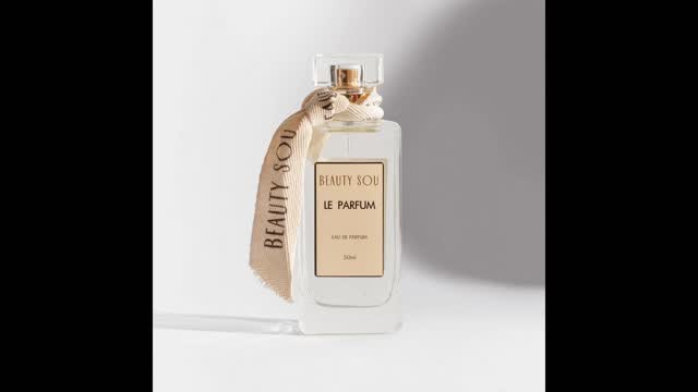 Bold. Feminine. Unforgettable.
A fragrance that embraces the skin — leaving behind a quiet, irresistible trail.
50ml
Vegan • Cruelty Free • Paraben Free
#beautysou #nichefragrance #softluxury #sensoryritual #feminineenergy #luxuryfragrance #perfumelover #quietluxury #modernfemininity #beautyritual #fragrancelover #perfumecollection #elegantstyle #luxurybeauty #scentoftheday