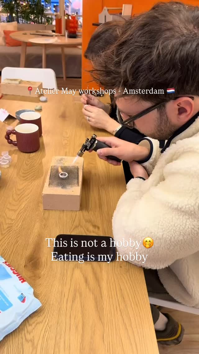 🇳🇱Jewellery making experience in Amsterdam using silverclay, gold or sterling silver😍 See you soon? Zelf sieraden maken in zilver, zilverklei of goud bij Atelier May workshops in Amsterdam #amsterdamguide #silverclay #workshop #solidgold