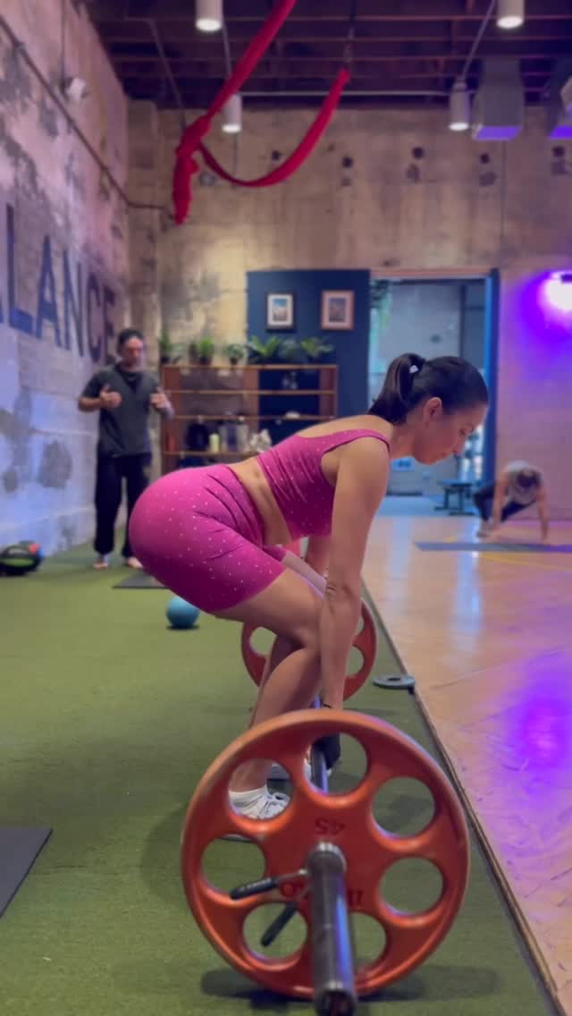 Maya is a busy performing artist, musician, community organizer, Capoeirista, and mom of 2 amazing kids. 😍 Needless to say, her average day is packed - so we make sure that we get her in & out of the gym in the most efficient way possible.
She needs to stay sport- and stage-ready at all times. We hit full body twice a week to keep her strong + prepared for anything life throws her way. 🤝
Feel like you’re working out but not actually getting closer to your goals?
🔔 I just opened a few Founding Member spots for my 1:1 strength + nutrition coaching app - personalized programming, expert guidance, and real accountability built around YOU & your current reality. 💖
Just 7 spots left! Link in bio or DM me to get started 📩
#formacoaching #onlinenutritioncoach #onlinepersonaltraining #strongwomen #womenstrengthcoach