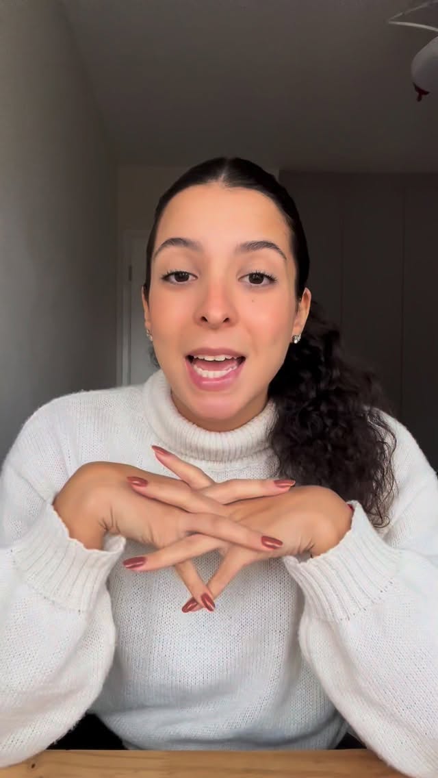 O problema não é a caneta.
É o uso indiscriminado. ⚠️
Medicamentos como tirzepatida e GLP-1 não são atalhos estéticos: atuam em hormônios, metabolismo e apetite.
Sem indicação, sem exames e sem acompanhamento, o risco deixa de ser benefício.
💡 Emagrecimento não é só perder peso - é cuidar da saúde.
Remédio nenhum substitui critério, ciência e responsabilidade.
#ozempic #canetasemagrecedoras