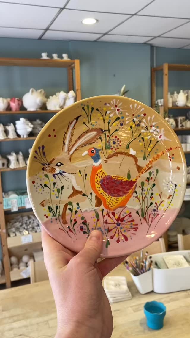 🐇🐇🐇
We are fully booked for pottery painting this weekend but do have To Go kits ready so that you can enjoy therapeutic painting from home