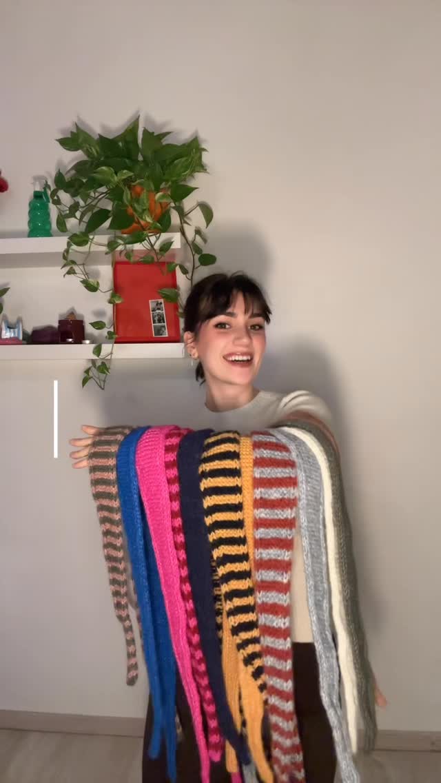 i colori della sophie scarf✨
realizzata a mano, morbida e personalizzabile🩷