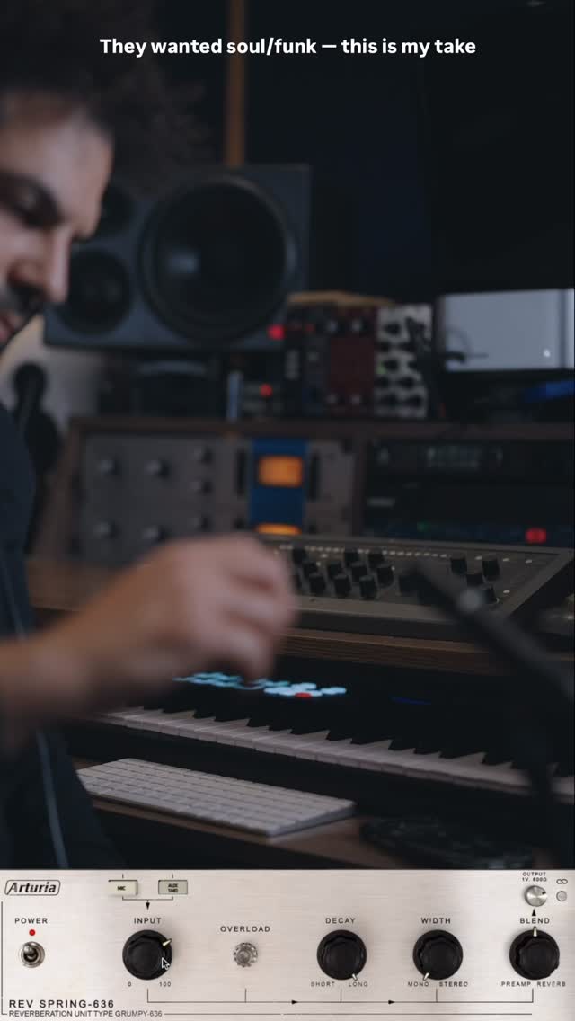 What I love about working to briefs—especially for film & TV—is how they push me out of my comfort zone and back into styles I don’t always explore.
This one started as a soul/funk request from a music supervisor.
Here’s a quick look at how I built it, step by step. Drums by @morsofer !
Thanks @roee_bet for the bass rig! Sounds amazing.
Groove on.
#syncmusic #soul #composer #musicproduction #recordingstudio