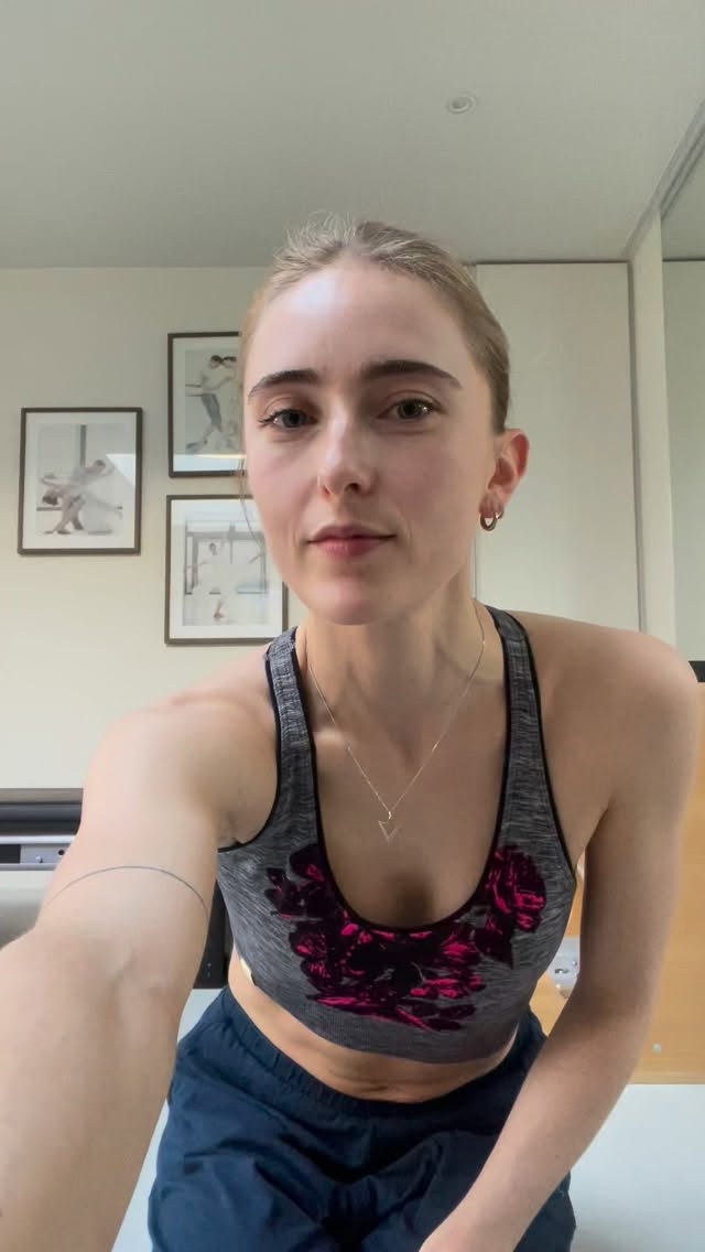 Tuesday Topics: Shoulders 💪
Do you notice this in your own shoulders? Or something else? Feel free to comment below ⬇️
P.S. - the recording from today’s class is now live and in your inbox if you signed up to receive it 💌
Join us next Tuesday 9am GMT (link in bio) and let me know if you have any topics you’d like to be covered
#pilates #basipilates #curvyspinemagic #pilatesinlondon #scoliosis #pilatesforscoliosis #scoliosisexercise #scoliosispilates #scoliosisawareness #scoliosissurgery #scoliosisstrong #scoliosiswarrior #spinalfusion #spinalfusionrecovery #spinalfusionpilates #exerciseforscoliosis #scoliosisfitness #scoliosislife #pilatesteacher #pilatesinstructor #onlinepilates #onlinepilatesforscoliosis #reformerpilates #reformer #pilatesequipment #equipmentpilates #thescoliosispilatesclass
