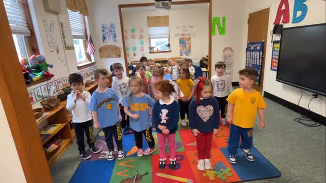 An extra special cheer from our littlest Crusaders as they send all their love and support to our boys who tip off tonight against Saint Raymond of Penafort!
Let’s go, Crusaders! 💙🏀