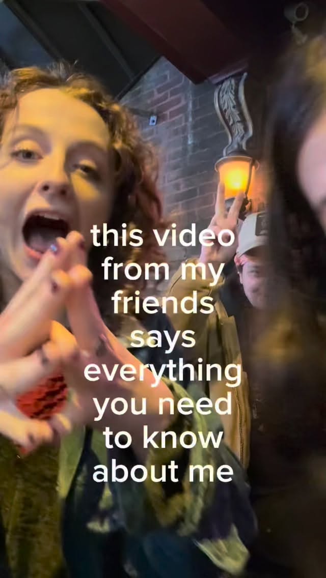 Happy new moon!!!!! I hope u feel seen 🌝
.
.
.
#friendship new moon full moon party friends