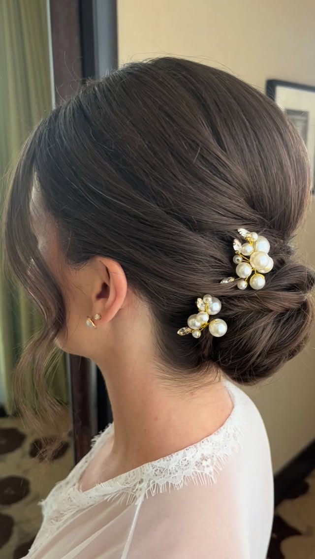 “Natural.”
“Soft.”
“Not too much.”
Every bride says some version of this in her consultation…
And what she’s really expressing isn’t about the hair & makeup.
It’s about identity.
Because beneath all of it is this quiet, deeply human desire: to look in the mirror on your wedding day and still recognize yourself.
Not a version of you that feels overdone. Not a look that belongs to someone else. Not something that photographs well but feels disconnected.
But you;
refined, elevated, and fully at home in your own skin.
That’s the standard we hold.
Bridal beauty that honors who you already are means we’re not here to transform you into someone new.
We’re here to see you clearly… and reflect that back with intention.
So when you walk down the aisle, it doesn’t just look beautiful, it feels right.
If that’s the experience you’ve been looking for, I’d love to connect. Inquire through the link in my bio to begin.
#ChicagoBride #ChicagoBridalHair #ChicagoWeddingHair #ChicagoLuxuryWeddings #ChicagoWeddingStylist