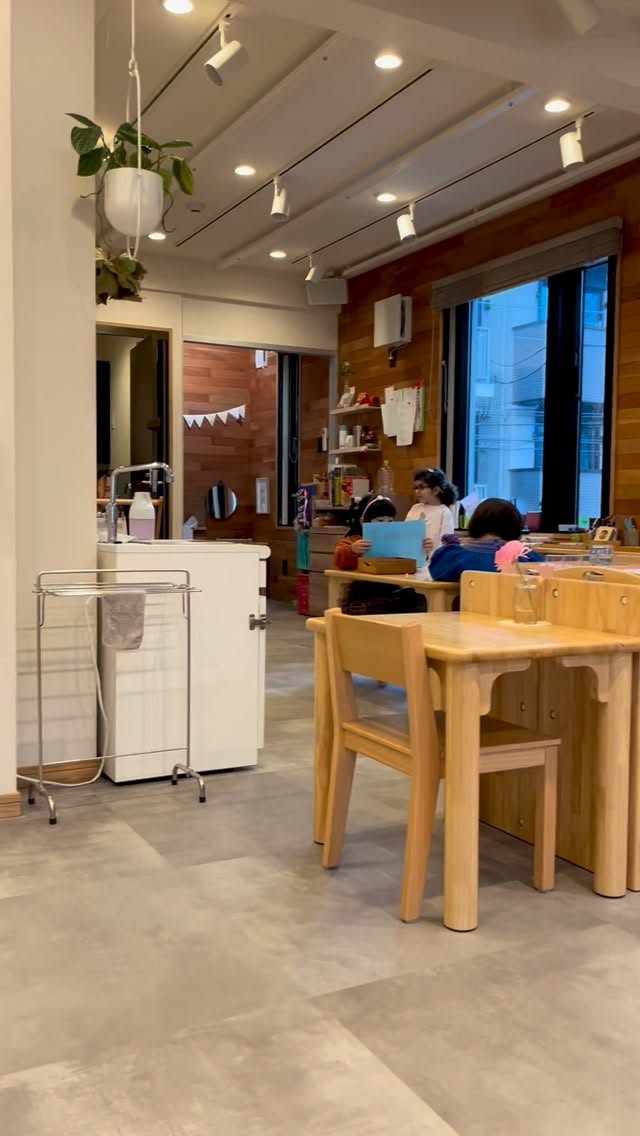 There is a moment when the classroom grows quiet – not because it is empty, but because everyone is fully engaged. Children move with purpose, return materials carefully, begin again without prompting. This rhythm of choice, effort, and completion is the heartbeat of the Montessori work cycle.
Save for Montessori philosophy insight!