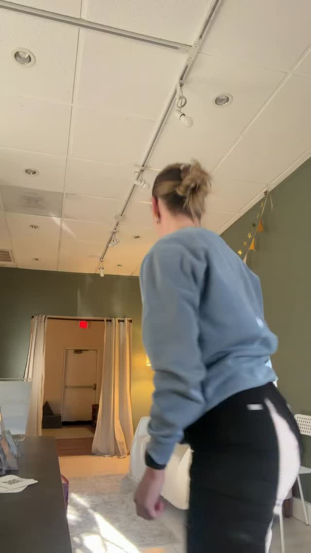 The best way to start my day is by cleaning the office! I loveeeee cleaning LOL maybe as I’ve gotten older a new vacuum is all that is needed to make me happy!
#musictherapist