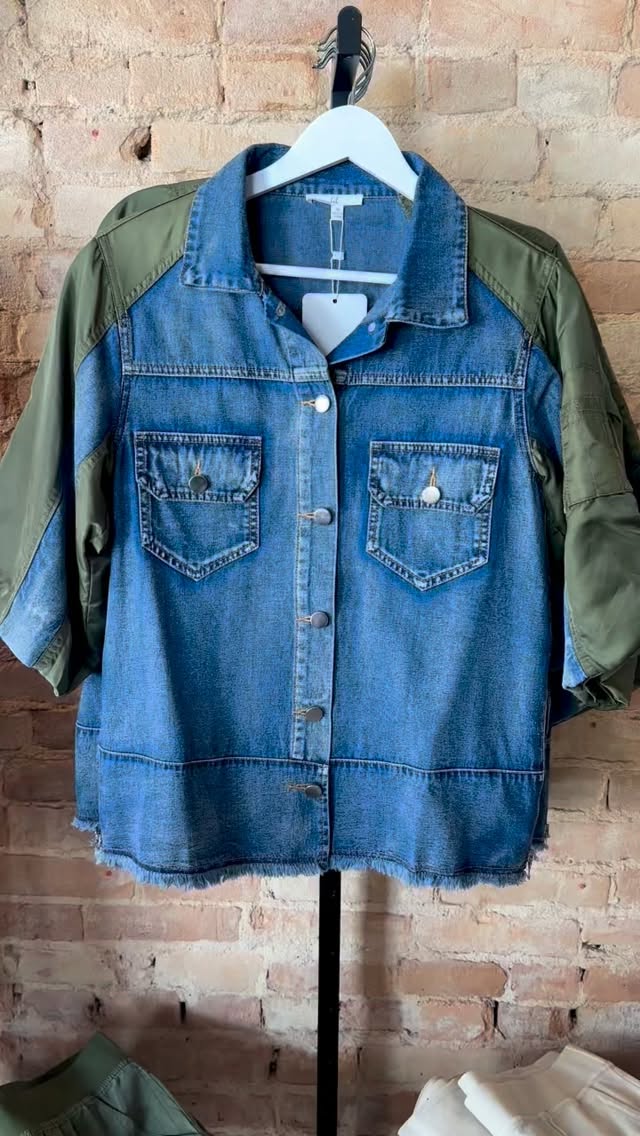 Look 1 or Look 2?
#outfitoftheday #boutiquestyle #ladiesfashion #downtownbaraboo #matchymatchy