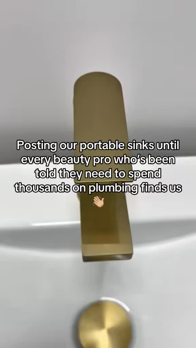 Approved by many UK councils for licensing ✔️
Perfect if you need running water in your beauty room or clinic but don’t have access to plumbing.
Hot & cold water, consistent pressure and no mains connection needed 🙌
#portable_sink #beautyroomsetup #beautybusinessuk #aestheticsclinic #salonsetup
