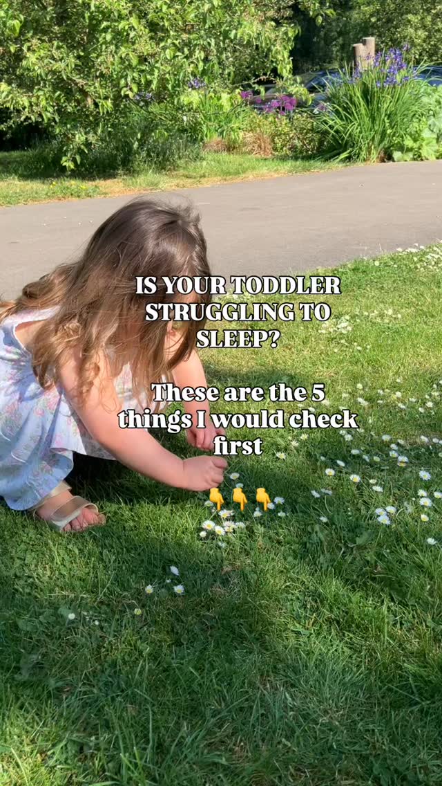 
If your toddler’s sleep has suddenly become hard work - bedtime dragging on, night wakes creeping in, early mornings starting 😵💫
It’s usually not random. I almost always circle back to these 5 things first 👇
💤 𝗖𝘂𝘁 𝗼𝗳𝗳 𝗻𝗮𝗽𝘀 𝗮𝘁 𝘁𝗵𝗲 𝗿𝗶𝗴𝗵𝘁 𝘁𝗶𝗺𝗲
Anything after 2.15pm tends to push bedtime later and make settling harder. Even a short late nap can throw the whole evening off.
☀️ 𝗚𝗲𝘁 𝘁𝗵𝗲𝗺 𝗼𝘂𝘁𝘀𝗶𝗱𝗲 (𝗲𝘀𝗽𝗲𝗰𝗶𝗮𝗹𝗹𝘆 𝗮𝗳𝘁𝗲𝗿 𝗻𝗮𝗽)
Fresh air + daylight + movement = better sleep pressure later on. This is one of the simplest things that makes a noticeable difference. If it’s not great outside, the dance/ physical movement before dinner at home can really help.
🤗 𝗕𝘂𝗶𝗹𝗱 𝗶𝗻 𝗽𝗿𝗼𝗽𝗲𝗿 𝗰𝗼𝗻𝗻𝗲𝗰𝘁𝗶𝗼𝗻 𝘁𝗶𝗺𝗲
Not just “being around them” — but 10–15 mins of undivided attention. No phones, no distractions. It reduces bedtime resistance more than anything else because they feel they have had their ‘fill’.
🌡️ 𝗧𝗵𝗶𝗻𝗸 𝗮𝗯𝗼𝘂𝘁 𝘁𝗲𝗺𝗽𝗲𝗿𝗮𝘁𝘂𝗿𝗲 (𝗺𝗼𝗿𝗲 𝘁𝗵𝗮𝗻 𝘆𝗼𝘂 𝘁𝗵𝗶𝗻𝗸 𝘆𝗼𝘂 𝗻𝗲𝗲𝗱 𝘁𝗼)
A lot of toddlers wake because they’re cold — especially in the early hours when core body temperature is at lowest. Warm feet (yes, socks!) can genuinely help them stay asleep longer.
💡 𝗜𝗳 𝘆𝗼𝘂𝗿 𝗰𝗵𝗶𝗹𝗱 𝗻𝗲𝗲𝗱𝘀 𝗮 𝗹𝗶𝗴𝗵𝘁, 𝗸𝗲𝗲𝗽 𝗶𝘁 𝗿𝗲𝗱.
Red light doesn’t interfere with melatonin (the sleep hormone), whereas white, blue — and even yellow tones — can disrupt sleep and lead to more night waking.
𝗔𝗻𝗱 𝗹𝗮𝘀𝘁𝗹𝘆…
🌅 𝗞𝗲𝗲𝗽 𝗺𝗼𝗿𝗻𝗶𝗻𝗴𝘀 𝗰𝗼𝗻𝘀𝗶𝘀𝘁𝗲𝗻𝘁!
Sleeping in after a bad night feels helpful, but it often keeps the cycle going.
💬 𝗪𝗵𝗶𝗰𝗵 𝗼𝗻𝗲 𝗱𝗼 𝘆𝗼𝘂 𝗳𝗲𝗲𝗹 𝗺𝗶𝗴𝗵𝘁 𝗯𝗲 𝗺𝗶𝘀𝘀𝗶𝗻𝗴 𝗳𝗼𝗿 𝘆𝗼𝘂𝗿 𝗹𝗶𝘁𝘁𝗹𝗲 𝗼𝗻𝗲 𝗿𝗶𝗴𝗵𝘁 𝗻𝗼𝘄?
#motherhood #parentcoach #parenting101 #letthembelittle #londonmums