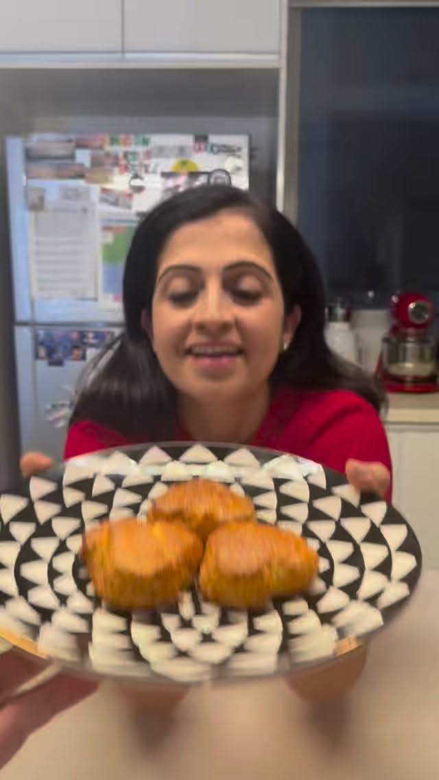 This is your sign to make scones ❤️. This recipe is quick and easy, you have to work quickly to make sure the butter and wet ingredients are cold.
If you want the recipe, comment ‘SCONE’ and I’ll DM it to you. ☺️
#singapore #singaporemoms #mumsg #singaporecooking #kidsgram