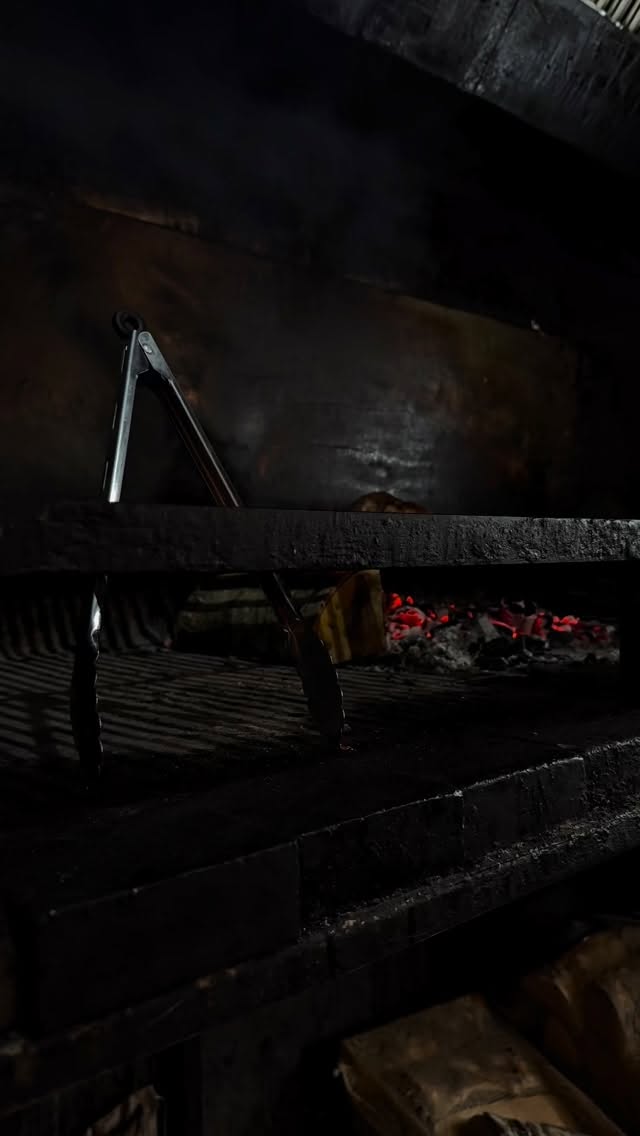 Picanha, one of the most loved cuts from the parrilla.
Rich in flavor, with a signature fat cap that keeps it juicy over open fire. 🥩🔥
100g | 10€
Available in limited quantity.
Reserve your table and come taste it.
📍 Vabriku 6–1, Tallinn
SIGA LA VACA