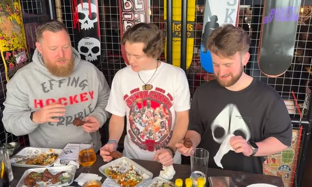 The hot wing challenge at @deathbytacos_ with our a few of our favorite @dragonsihc @cromedy_ #effingterrible #hockeyisfamily #BeMoreDragon