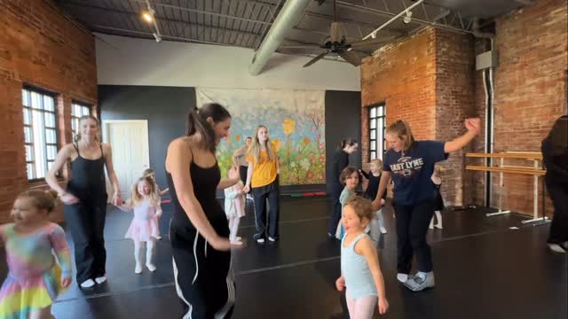 Creative Movement and The Dance Company had a dance party! 👯