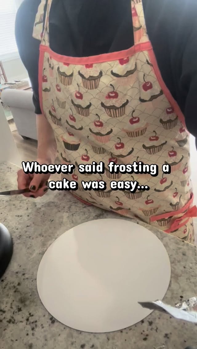 I could spend hours trying to make this perfect đŠ
#cakes #nailedit #bakinghumor #itried #bakerslife