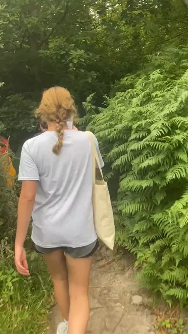 Smell the Wild Garlic, feel the fresh sea breeze, hear the birds sing, and see the wildflowers blooming everywhere.
#howthadventures #dublin #dublinireland #dublintours
Step into spring with guided student hikes showcasing Howth's breathtaking wildflowers and wildlife habitats.
www.howthadventures.com