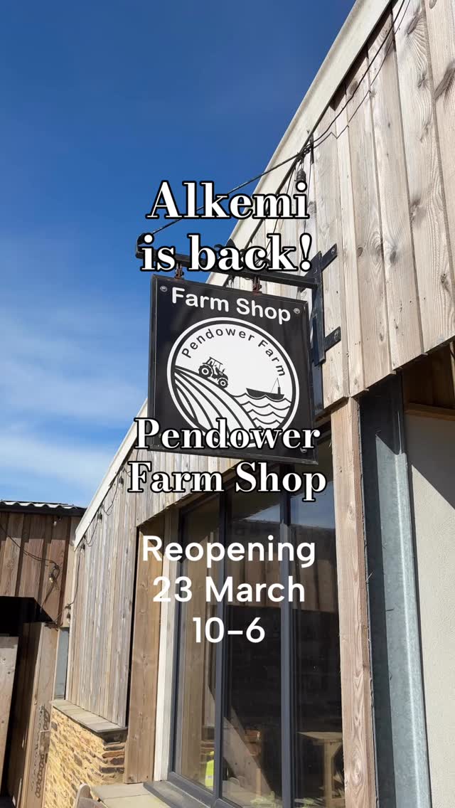Busy morning getting products ready to deliver to Pendower Farm Shop. And on such a sunny but windy day! So lovely to see blue sky!
Shop reopens on 23 March, 10-6. Pop in the next time you’re near Pendower Beach.
#roselandpeninsula #naturalhome #essentialoils
