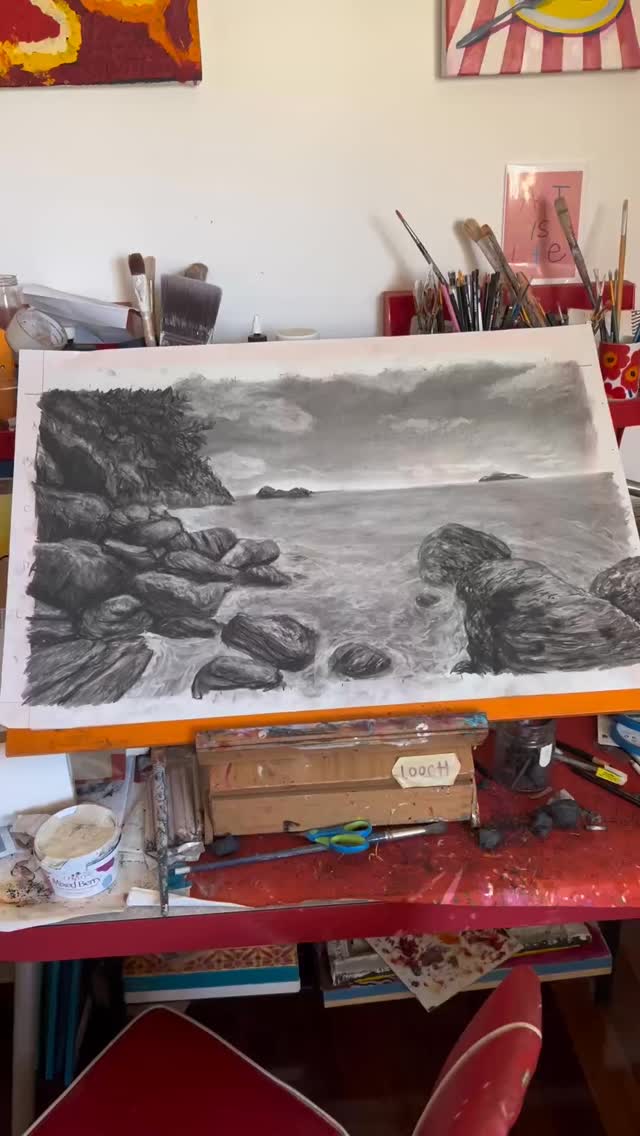 Another one of the drawings for the backdrop of Antigone which opens on Friday at All Saints’ College. It’ll be good to see all my sketches huge.
Come along!
#charcoaldrawings⚫️ #antigone #australianartist #theatrebackdrop