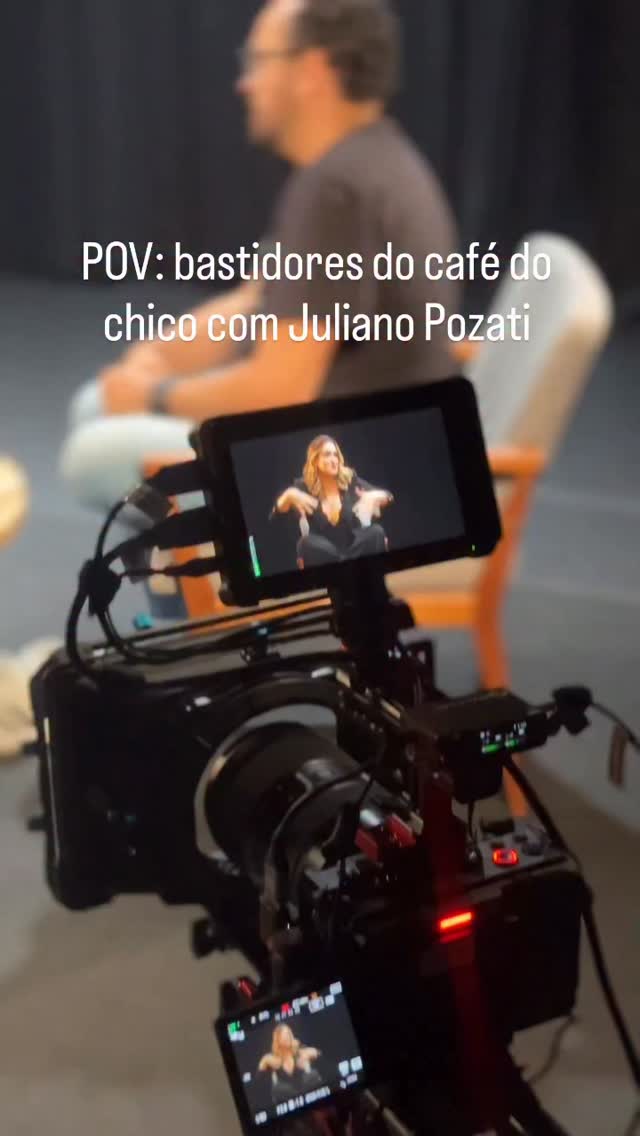 A alegria de ser entrevistada pelo bruxo, compadre, genial, @julianopozati 🧙🏼