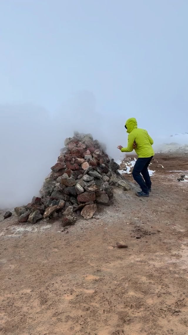 Most steam vents were fenced off but they left this one for stupid people to get close to.
#icelandvolcano #lettheoutsidein #outdooradventure #icelandadventure