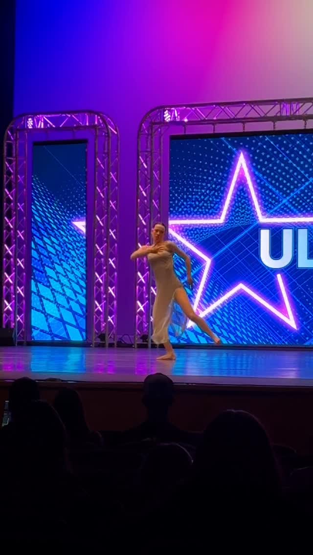 Holding on tight to all the memories @ella.allen3 and @audrie.rivernider26