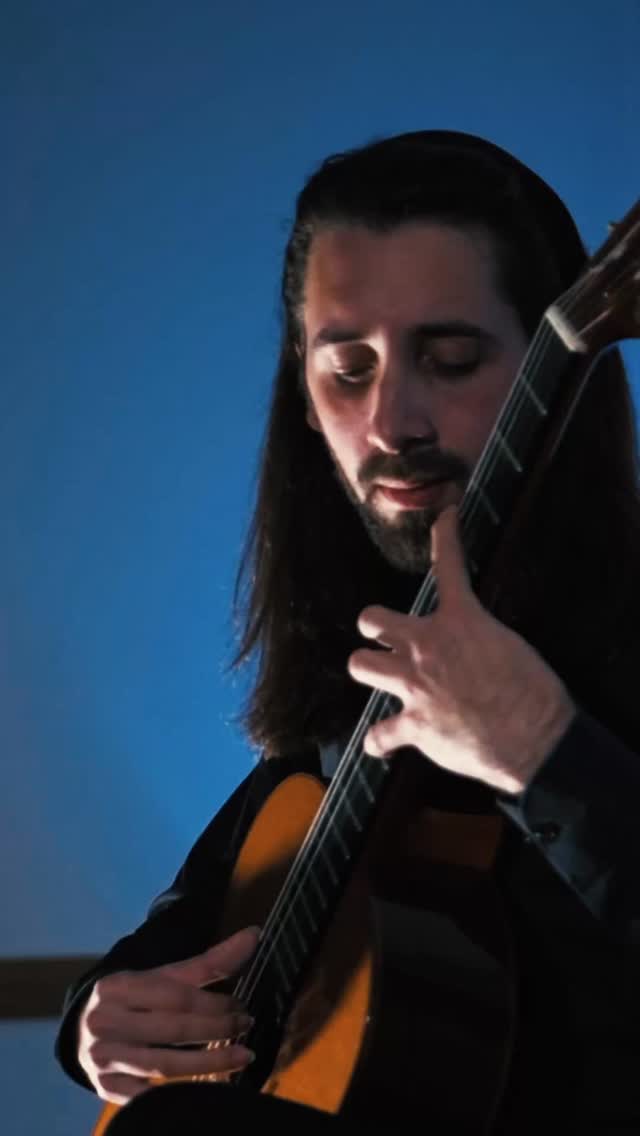 This concert was a very special moment. Excerpt from @guy_hirschberger's interpretation of the Intermezzo n°2 op. 118 by Brahms.
Transcription by @carlo_marchione_guitar
#brahms #classical