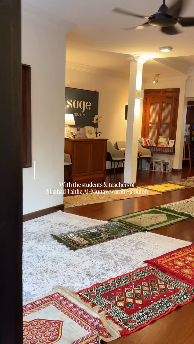 There is something profoundly healing about sharing a meal and sharing space 🌙✨
Last week, we had the absolute honour of opening our doors to the students and teachers of Maahad Tahfiz Al-Quran Al-Munawwarah Sg Buloh for an evening of Iftar and Taraweeh.
At Sage Centre, we talk a lot about the importance of community and finding safe spaces to ground yourself. To be able to fill our centre with so much warmth, laughter, and collective prayer was a beautiful reminder of what this month is truly about, connection.
Thank you to the students and teachers for bringing such beautiful energy into our space 💚