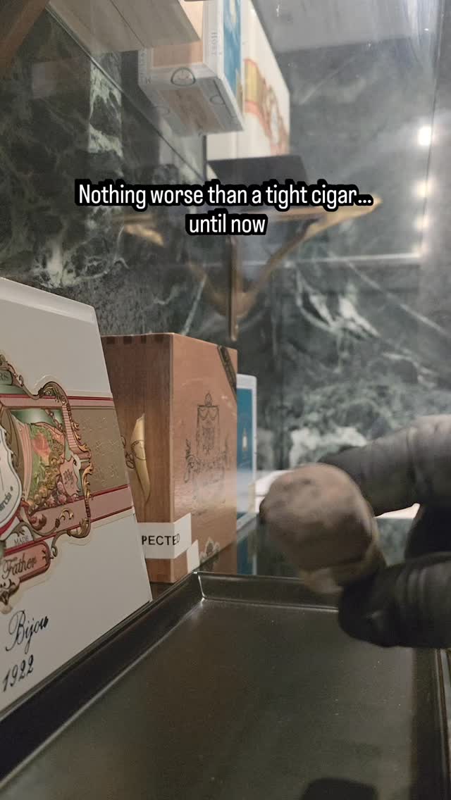 #CigarLife #CigarAficionado #CigarLounge #LuxurySmoke #CigarFix