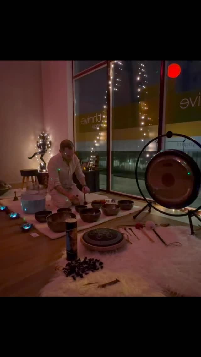 These Himalayan bowls are handcrafted under special conditions from a unique blend of seven metals, lead, tin, iron, copper, zinc, silver, and gold. This harmonized set carries a wide range of tones, from high to low frequencies, radiating balancing vibrations that support harmony between body, mind and soul.
Join me this Saturday March 28 at @thrive_yoga_amsterdam IJburg for a sound journey enriched with these bowls and additional instruments for subtle soundscapes to deepen your experience.
Relax, release and simply be✨
#HolisticHealing #HimalayanBowls #soundbath #Amsterdam