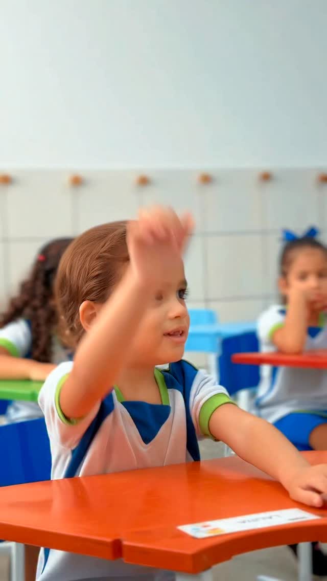 A curiosidade de uma criança é o combustível que nos move! 💙✨
Ver o mundo através dos olhos deles é redescobrir a magia em cada detalhe.
No CESA Jr., cada pergunta é uma oportunidade de aprender e crescer juntos. 💙
#educaçaoinfantil #curiosidade #cesajr #vidaescolar