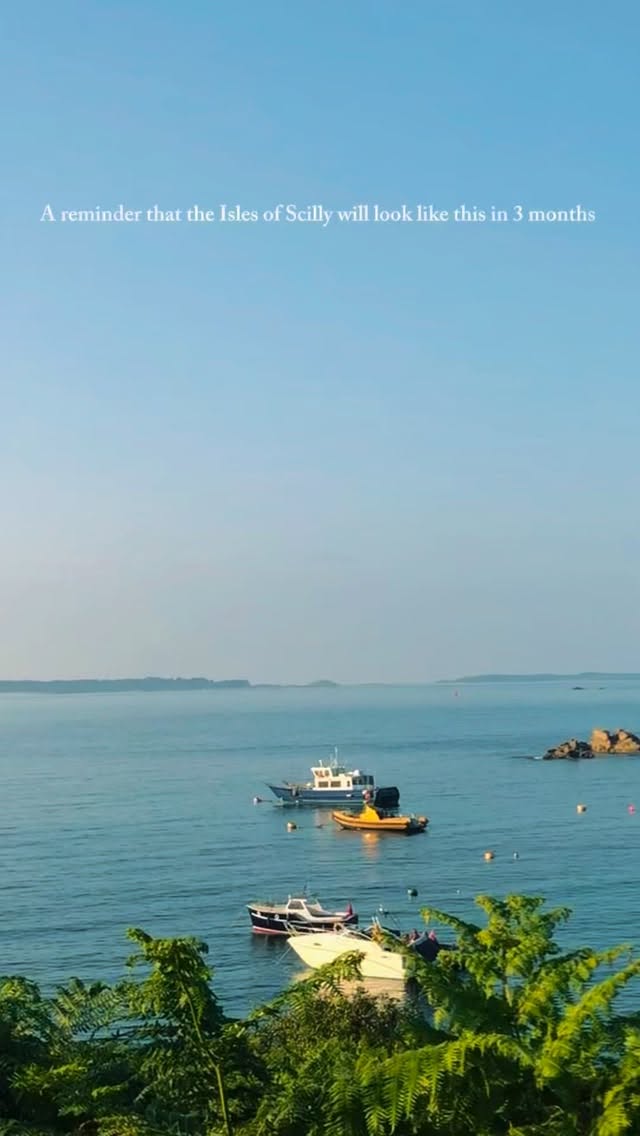 Reminder: Scilly will look like this in 3 months 🌊
#islesofscilly #smallbusiness #summer #seaside #coast
